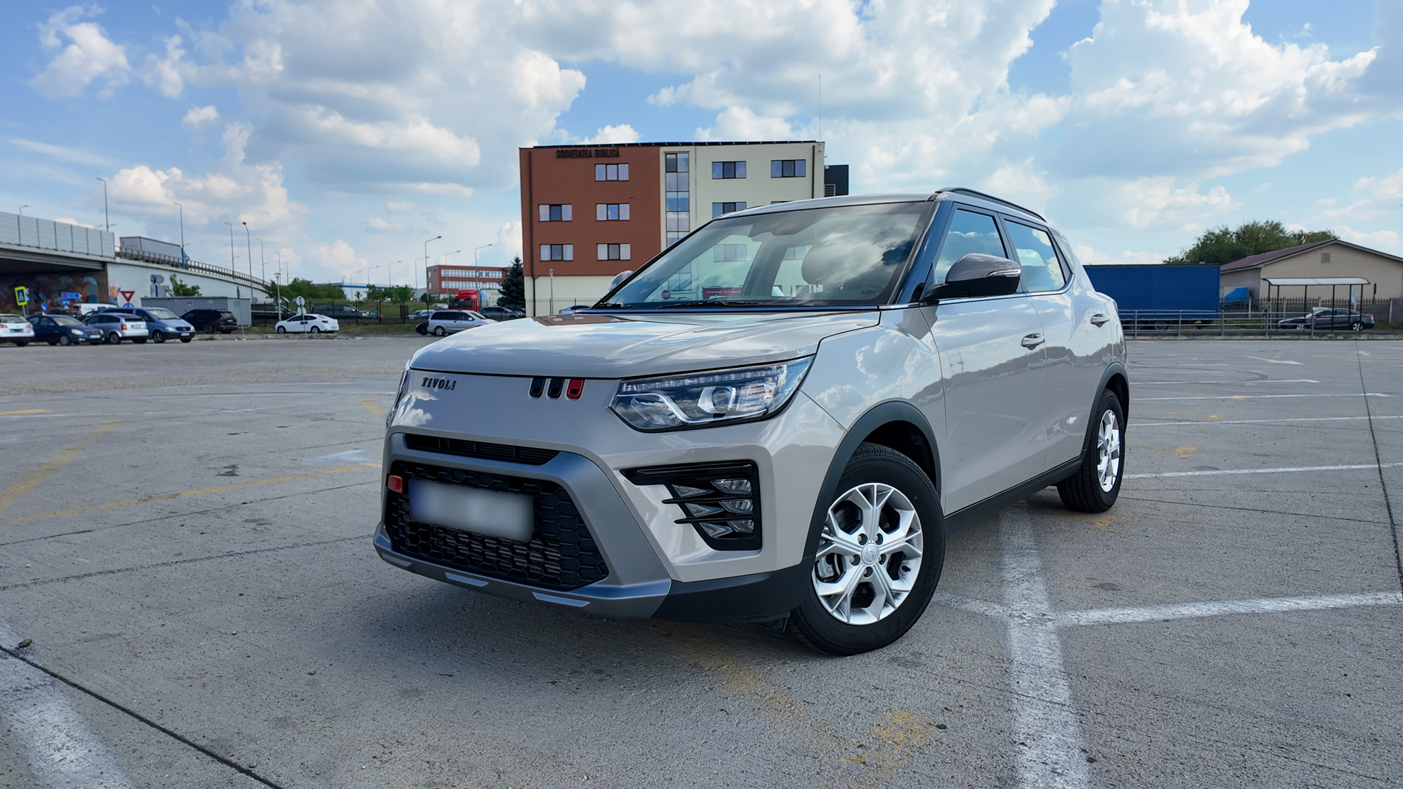 KGM Tivoli 2025 Crem